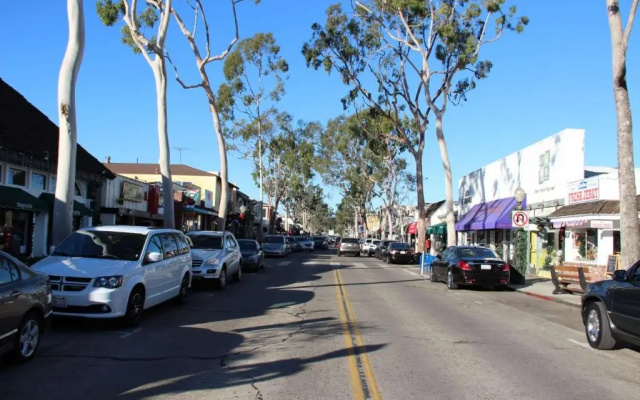 photo 4 of 201 Amethyst Avenue