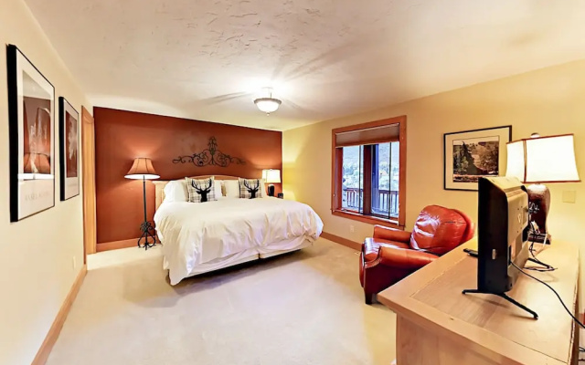 photo 5 of 2010 Vermont Duplex #1B West 4 Bedrooms 3 Bathrooms Duplex