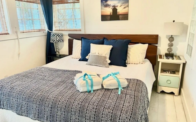 photo 2 of Quaint 2br/2.5ba Cottage Nestled Between 30A & Panama City Beach! Sleeps 6!