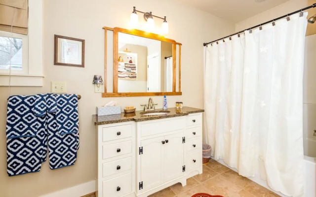 photo 2 of 205 Kerlee Heights Home