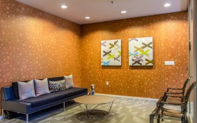 photo 5 of 206 Bell Apartments