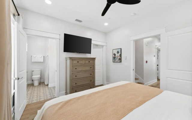 photo 2 of Grand Retreat I! 4BR 5BA Sleeps 15! Private Pool! Luxury and Comfort Await!