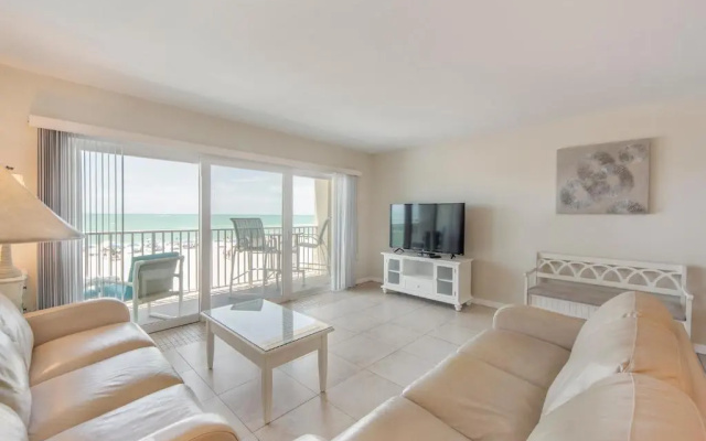 photo 2 of 209 Beach Place Condos by RedAwning