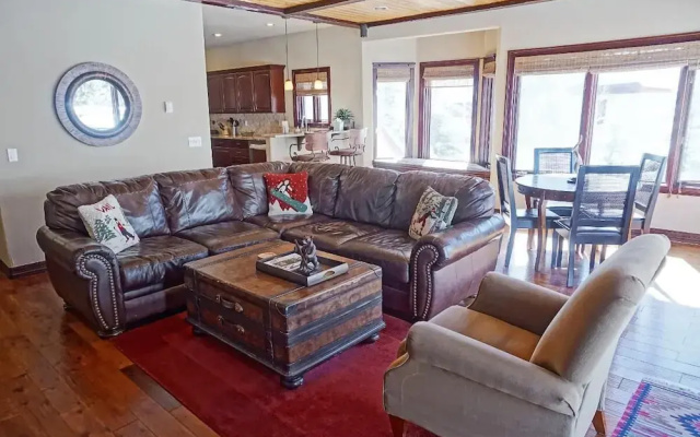 photo 4 of 2095 Vermont Rd W - 5 Br Home