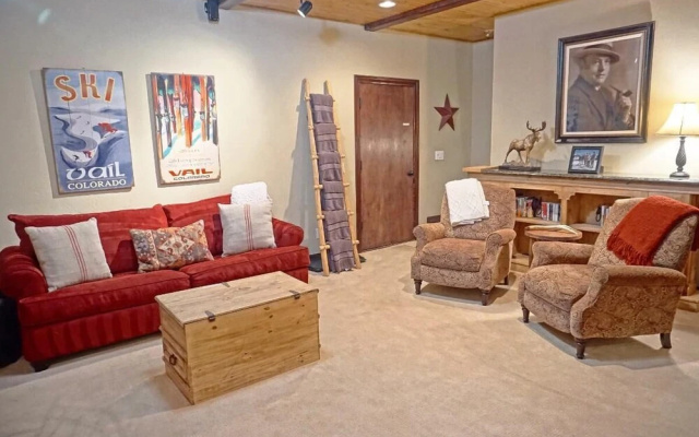 photo 2 of 2095 Vermont Rd W Plus - 6 Br Home