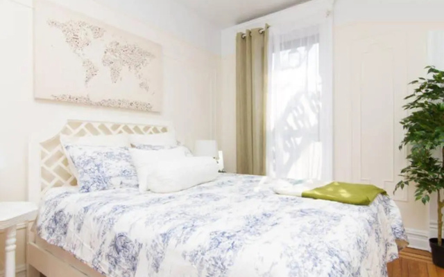 photo 2 of 211-3 Prime Union Square Large 1BR Great Value
