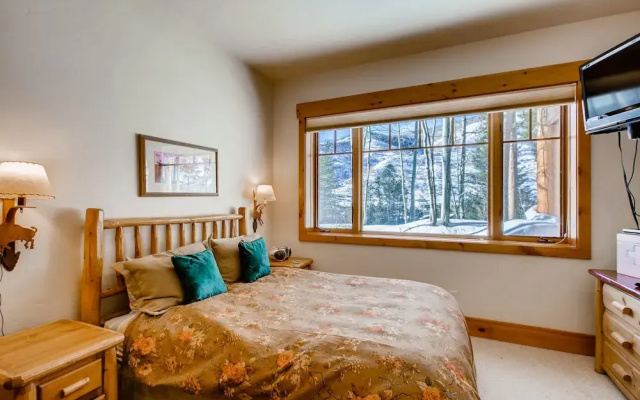 photo 2 of 2118-A Vermont Rd Rental