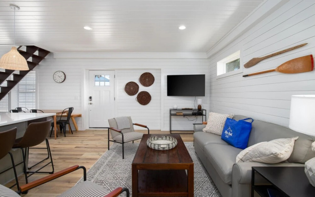 photo 5 of 213 Laguna St - Red Door Relaxin by Blue Swell