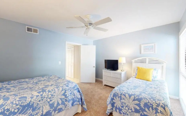 photo 4 of 213 Turnberry Village