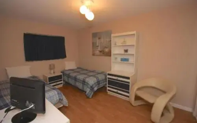 photo 4 of 214 Holiday Villas II