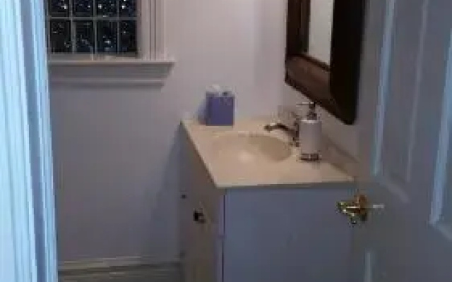 photo 5 of 2142 West Walton Apartment