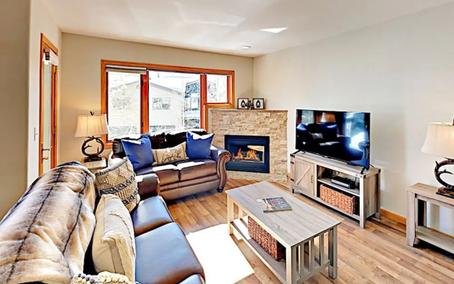 photo 2 of 217 Avon - 3 Br Duplex