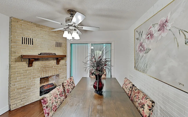 photo 4 of 219spega 3 Bedroom Home