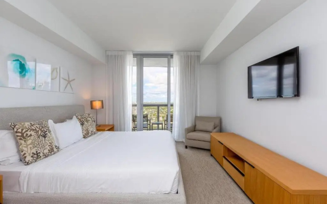 photo 3 of 2/2 Miami - Panoramic views at Beachwalk Resort 27th for 6 guests by Ammos VR