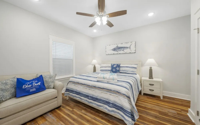 photo 2 of Laguna Peach: 3BA 2BA Retreat for 10! Explore Nearby Beaches & Activities