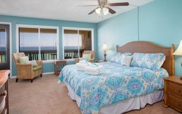 photo 2 of Put Some Vitamin Sea in Your Vacation! Gulf Front Town Home - Quiet West End