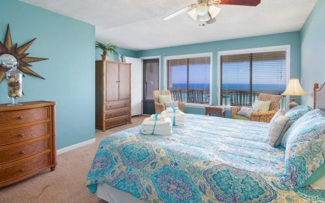 photo 5 of Put Some Vitamin Sea in Your Vacation! Gulf Front Town Home - Quiet West End
