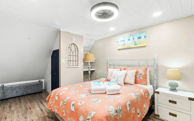 photo 5 of 3br, 3BA Beachfront Townhome! Sleeps 11! Ocean View! Steps to the Beach!