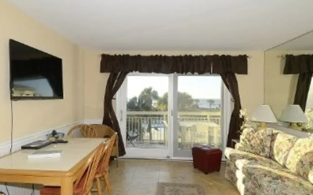 photo 5 of 227 Breakers 1 Br Villa by RedAwning