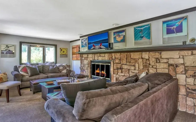 photo 2 of 227 Squaw Valley Road Condo