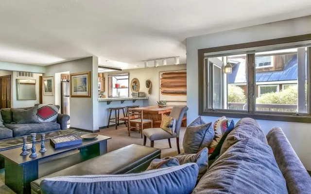 photo 3 of 227 Squaw Valley Road Condo