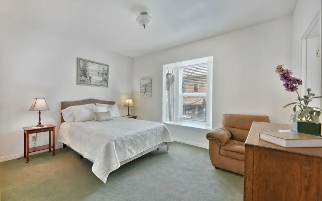 photo 2 of 232 4th Street