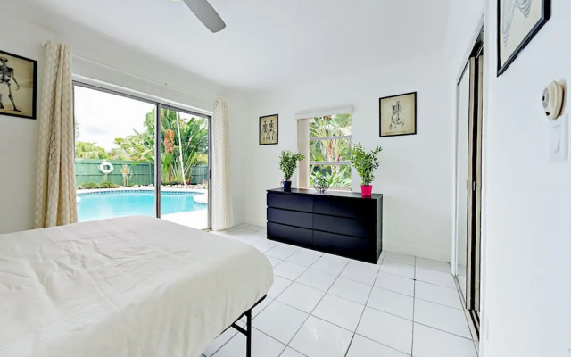 photo 3 of 232 NW 23 Street Townhouse Entire House 4 Bedrooms 4 Bathrooms Townhou