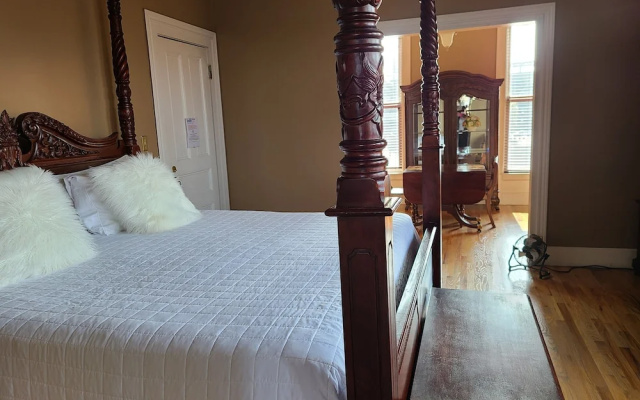 photo 2 of 234 Winder St Inn
