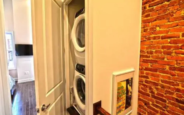 photo 2 of 238 Northeast Townhome #1063 - 4 Br Townhouse