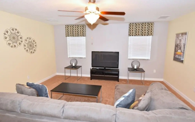 photo 3 of 2383 Victoria Drive,