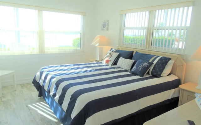 photo 4 of 24 Aloha Kai 2 Bedrooms 1 Bathroom Apts