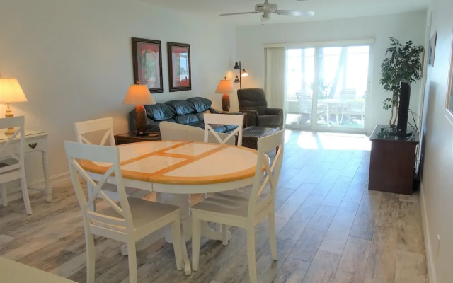 photo 5 of 24 Aloha Kai 2 Bedrooms 1 Bathroom Apts