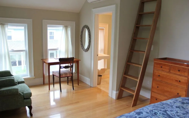 photo 2 of 24 East Main Street B&B