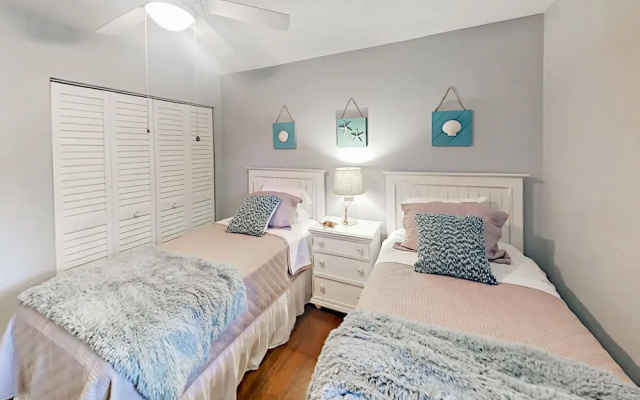 photo 5 of 2519 Hyde Park St Home 2 Bedrooms 1 Bathroom Home