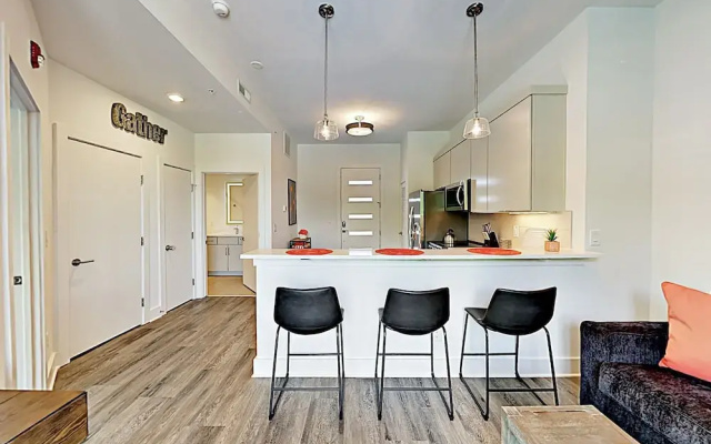 photo 2 of 2519 Nashville (1655-164367) - 1 Br Apts