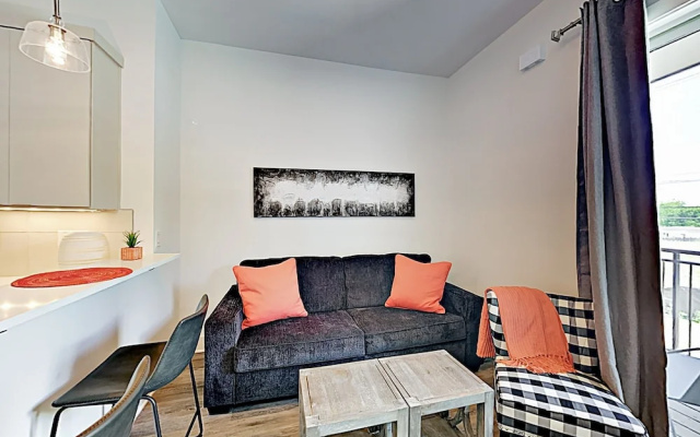photo 3 of 2519 Nashville (1655-164367) - 1 Br Apts