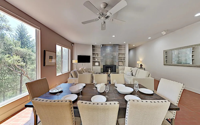 photo 4 of 2600 Glen Ellen Home - 3 Br home by RedAwning