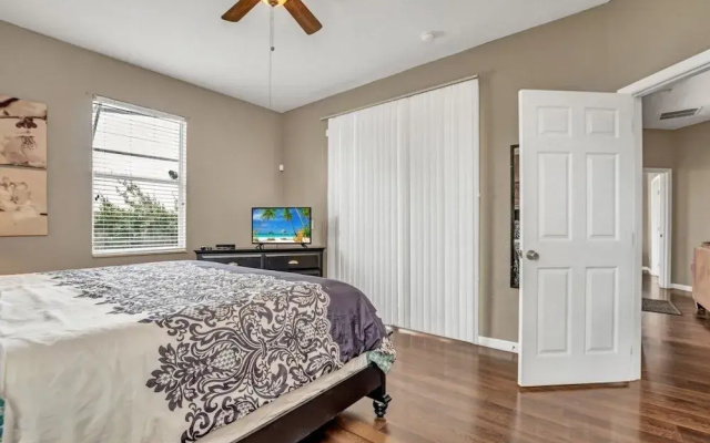 photo 5 of 2612tf 5 Bedroom Home by Redawning