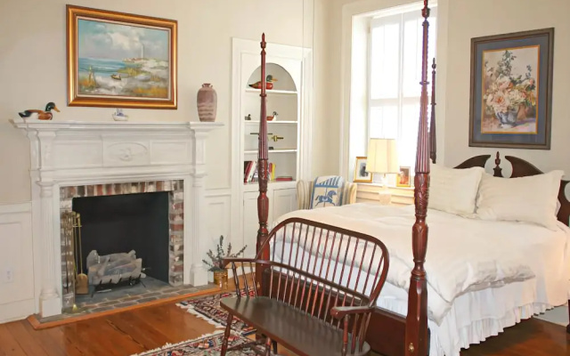 photo 5 of 27 State Street Bed & Breakfast