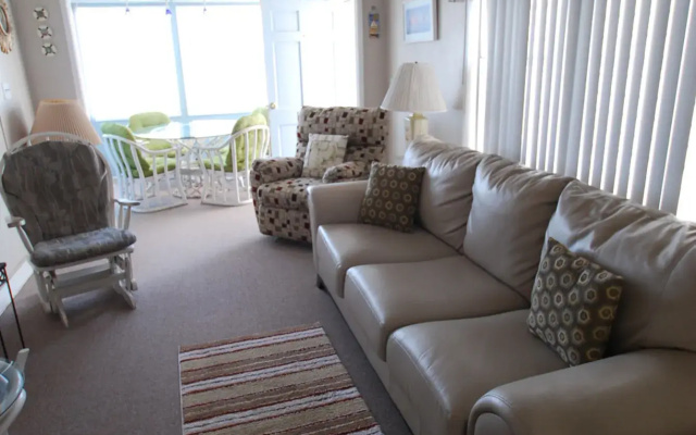 photo 5 of 2710 W Ocean Front 68169 by RedAwning