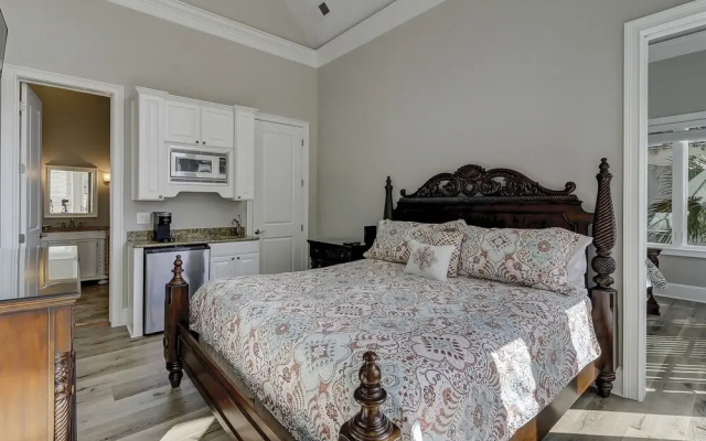 photo 4 of 28 Carters Manor