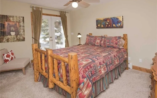 photo 5 of 2892 C Kinnikinnick Rd. 3 Bedroom Home