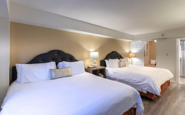 photo 3 of Stay Together Suites | Center Strip APT