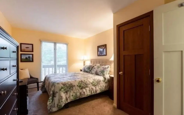 photo 3 of All Seasons Great Condo that is close to Gondola by RedAwning