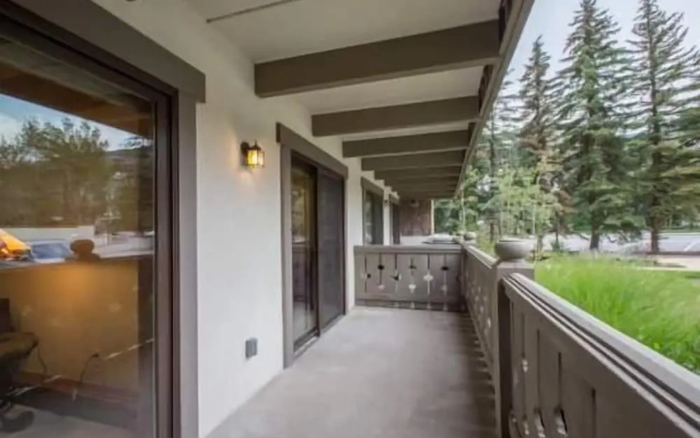 photo 5 of Villa Cortina with Easy Access to Gondola by RedAwning