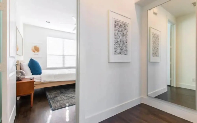 photo 2 of 2-Bedroom Downtown Dallas Townhome