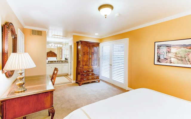 photo 4 of 2-Bedrooms Condo Near Trails #SILV287P