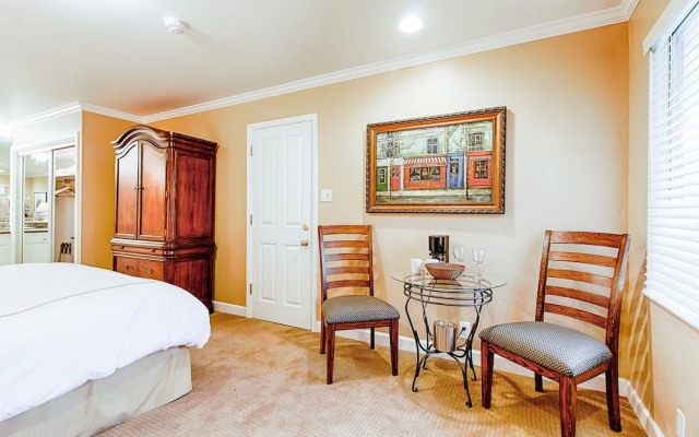 photo 5 of 2-Bedrooms Condo Near Trails #SILV287P