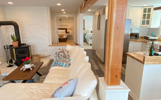 photo 3 of 2BR 2BA Alki Beach Waterfront Retreat Extended Stay