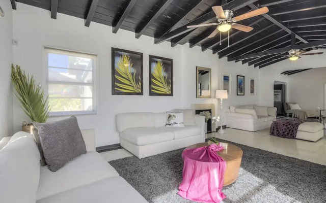 photo 4 of 2BR 2BA Miami House by JOS17